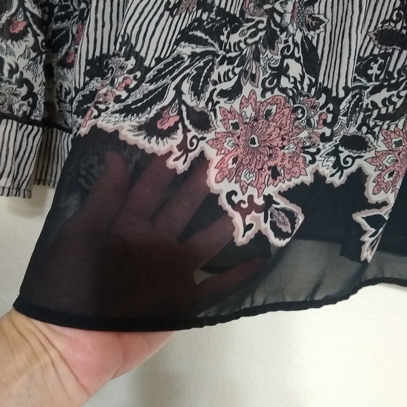 LUCKY BRAND semi-sheer print top, Medium - Picture 6 of 8
